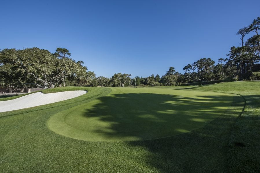 How to Play the Daunting 14th Hole at Pebble Beach