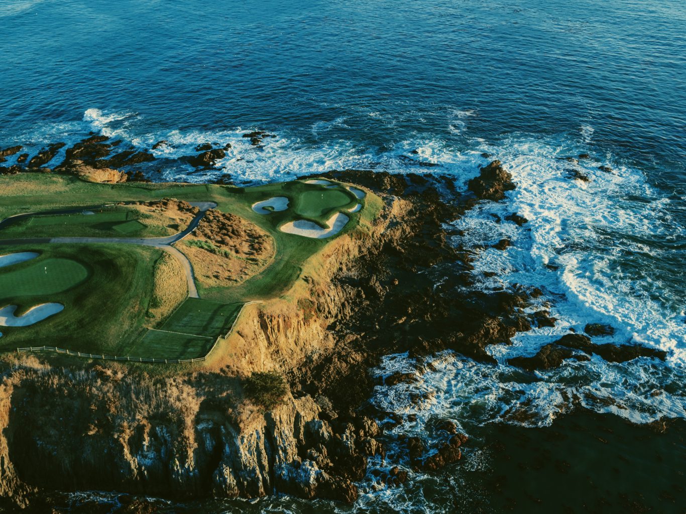 A Beginners Guide To Pebble Beach Golf Links 7195